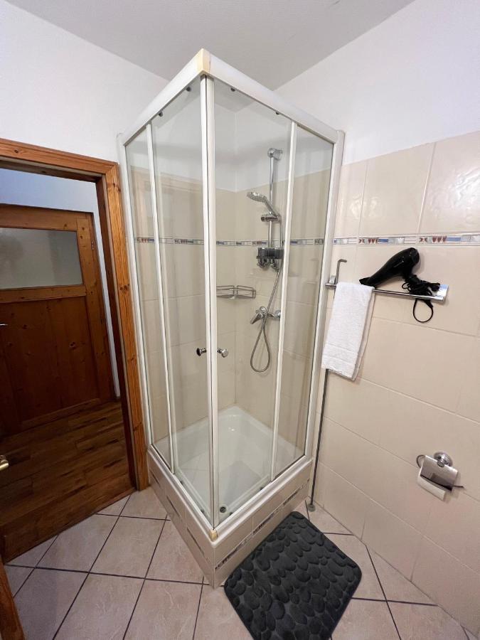 Apartamento 85Qm - Zentrale Lage - Parkplatz Gotinga Exterior foto