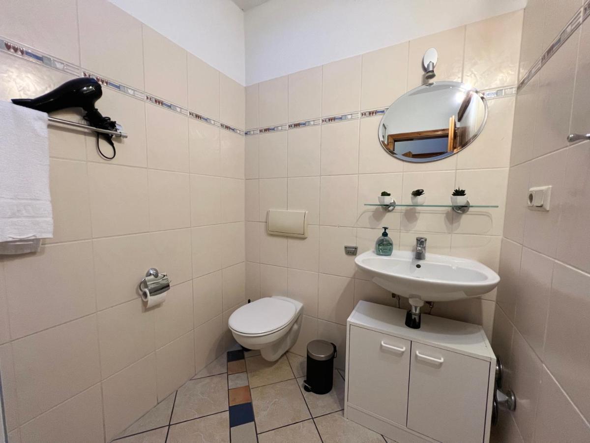 Apartamento 85Qm - Zentrale Lage - Parkplatz Gotinga Exterior foto